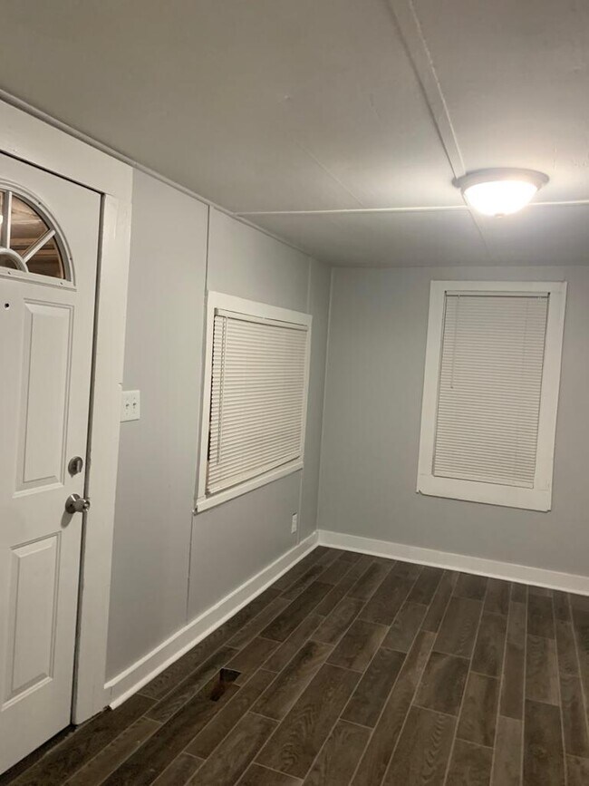 Foto del edificio - 3439 Center St