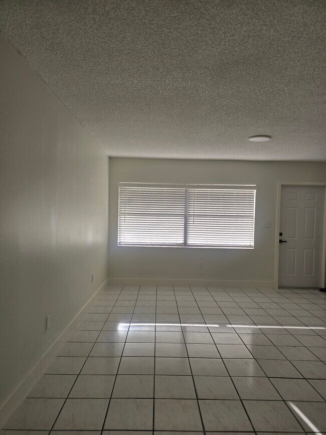 Foto del edificio - 13201 SW 17th Ln