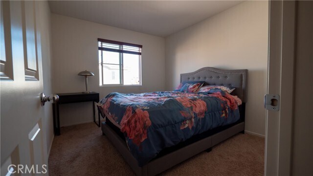 Foto del edificio - 24241 Hazelnut Ave