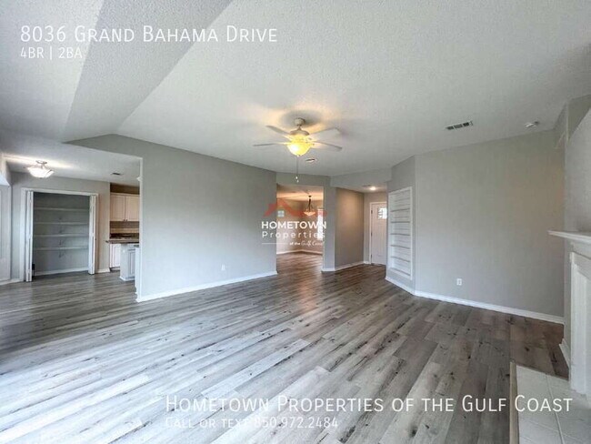 Building Photo - 8036 Grand Bahama Dr