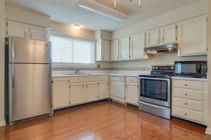Kitchen - 4487 Post Pl