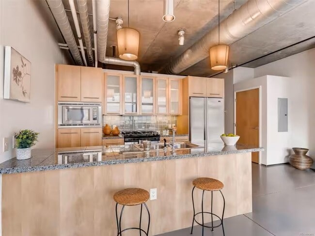Full Kitchen 1 - 2100 16th St