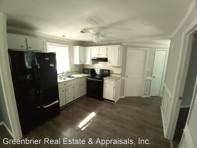 Building Photo - 3 br, 1.5 bath House - 100 Welch Lane