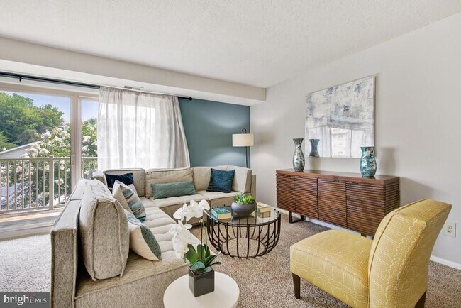 Foto del edificio - 710 Country Village Dr