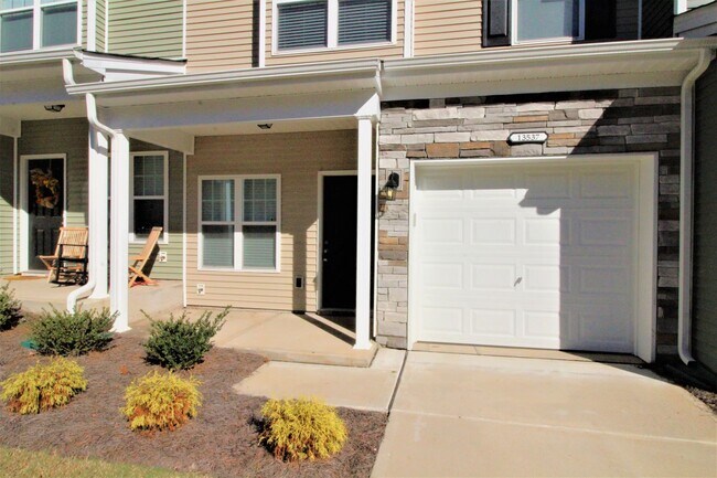Foto del edificio - Beautiful 3 bedroom Townhome in Steele Creek!