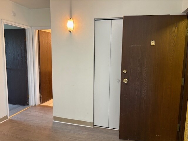 Foto del edificio - 240 Springhill Dr