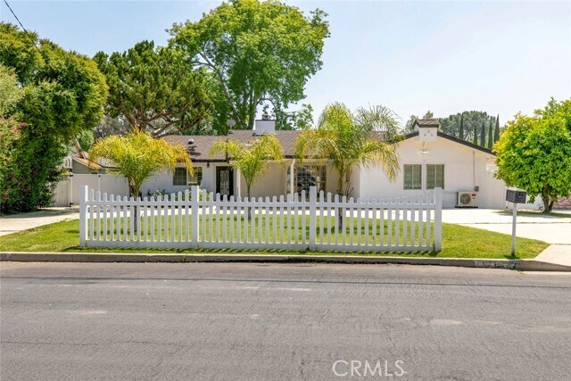 Foto principal - 17646 Raymer St