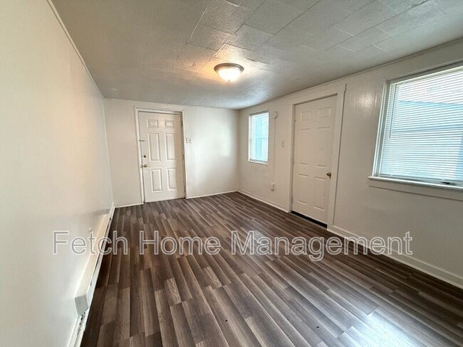 Building Photo - 141 S Prince St