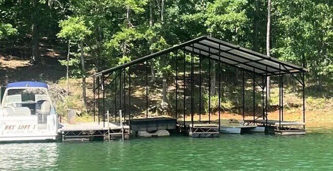 Building Photo - 3473 McKenzie Dr