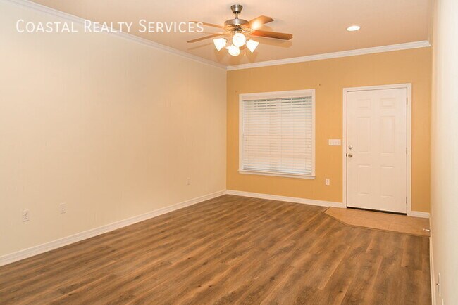 Building Photo - 1496 Bentley Cir