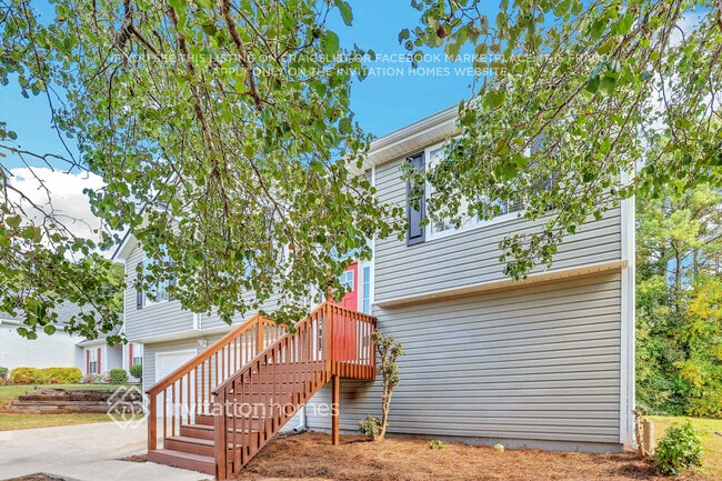 Building Photo - 3014 Hampton Club Way