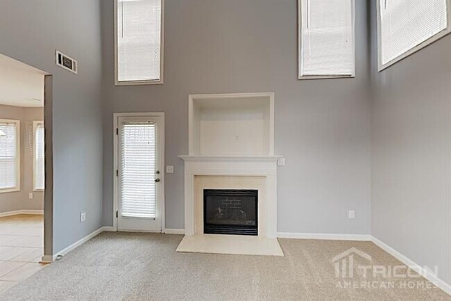 Building Photo - 1083 Megan Farms Dr SE