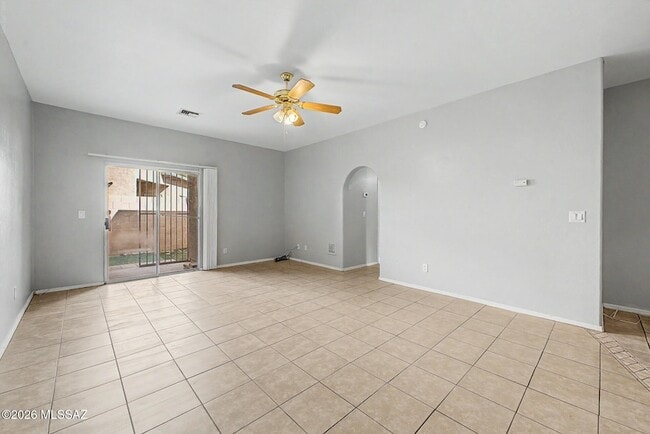 Building Photo - 1316 E Zulema Loop