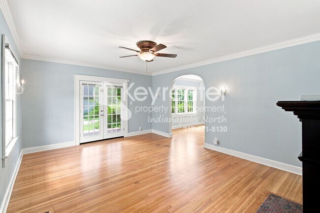 Photo - 528 W 43rd St House