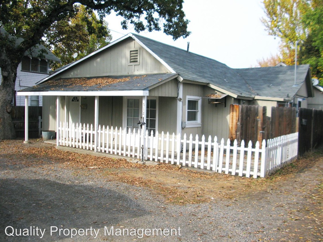 Primary Photo - 512 W Jackson St