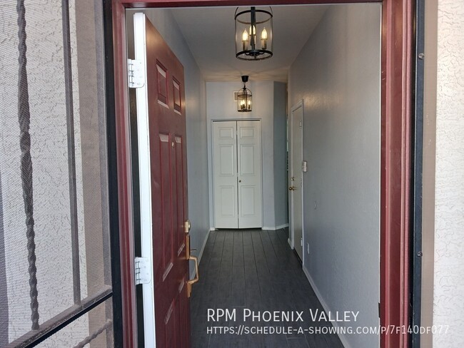 Foto del edificio - Charming Phoenix 3 Bed / 2.5 Bath Townhome...