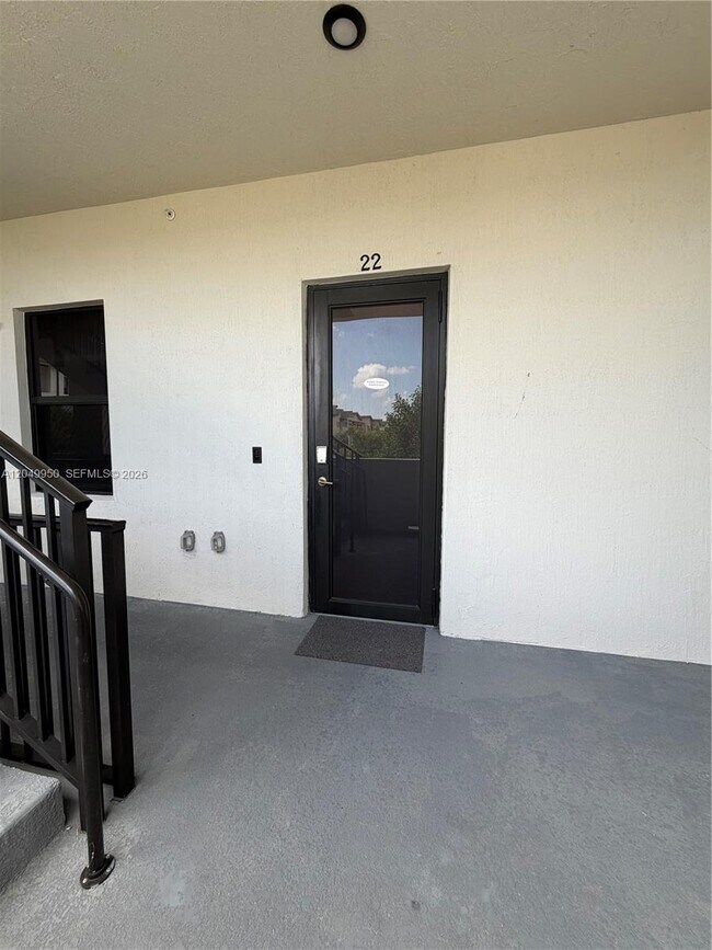 Foto del edificio - 8195 NW 104th Ave