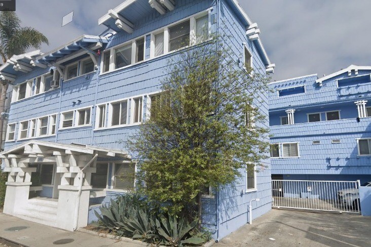 Primary Photo - 209 N Venice Blvd