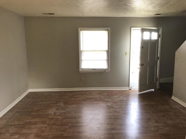 Building Photo - 1190 Merewood Dr