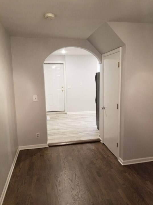 Foto del edificio - 561 W 18th St