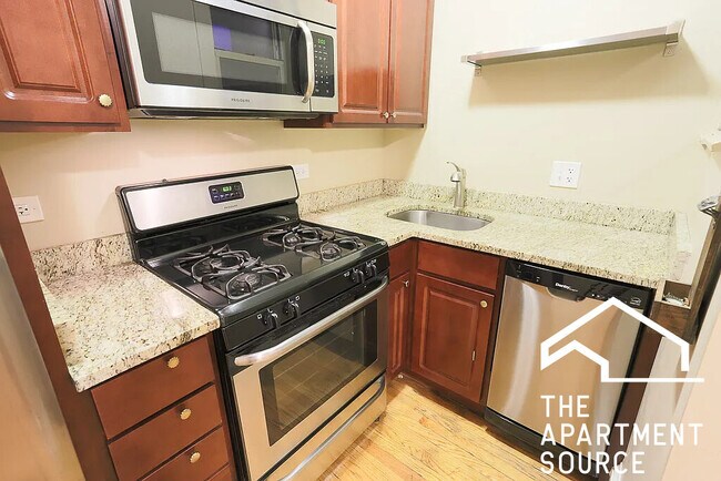 Foto del edificio - 4903 N Hoyne Ave