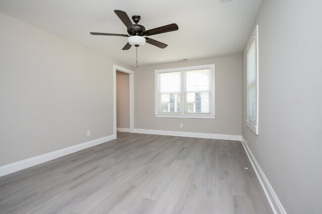 Foto del edificio - Renovated 2 BR, 1 BA quaint home in Spartanburg under $1200/mo rent