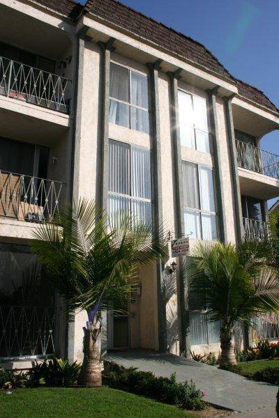 Building Photo - 634 Lime Ave