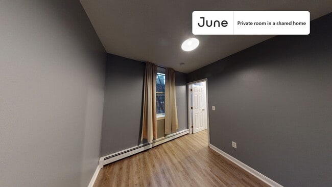 Building Photo - Room in Shared 3 bed/1 bath home
