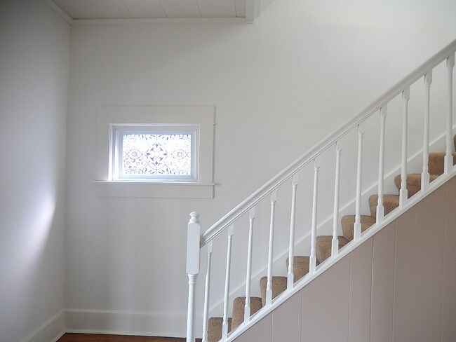 Foto del edificio - 136 E Raymond St