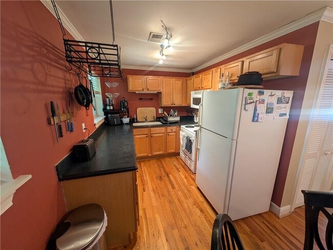 Building Photo - 1643 Briarcliff Rd NE