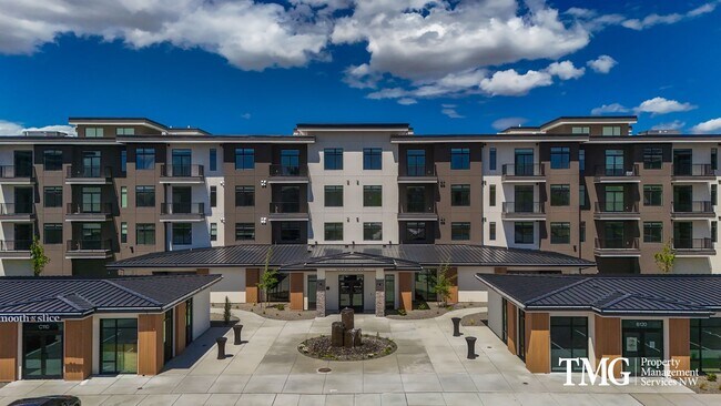 Foto del edificio - The Falls