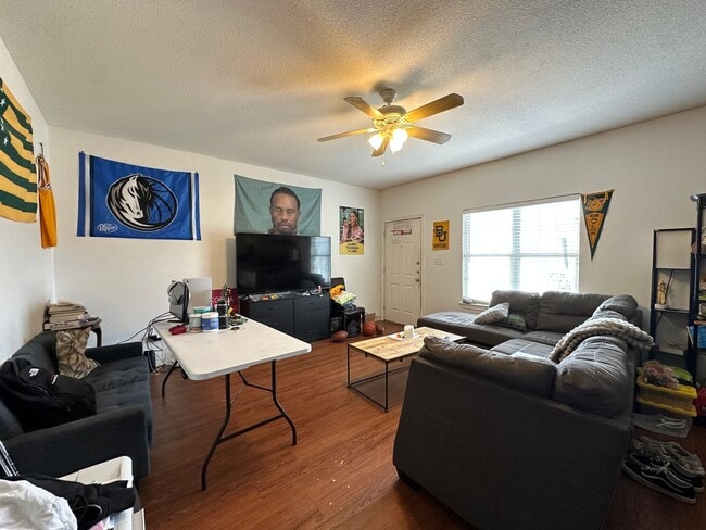 Building Photo - 1900 S 16th St