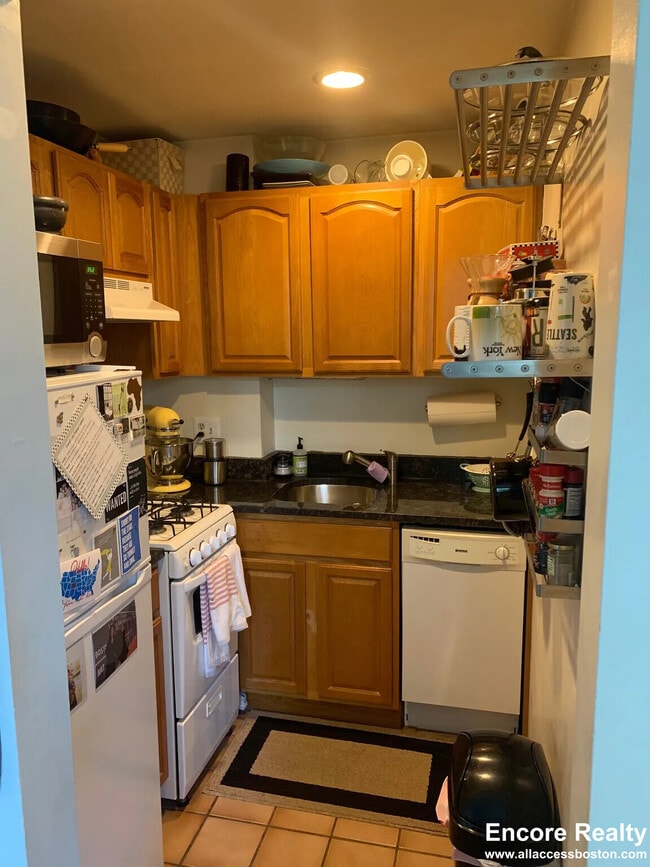 Building Photo - 423 Shawmut Ave