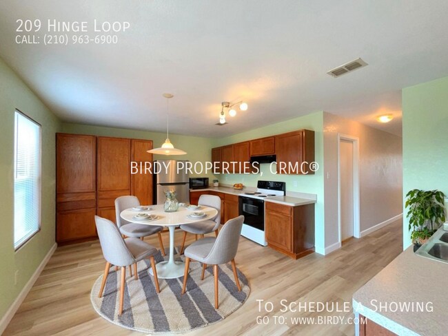 Building Photo - 209 Hinge Loop