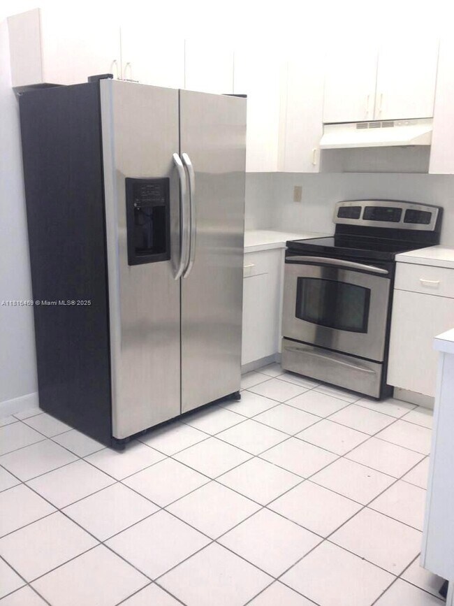 Building Photo - 7611 SW 153rd Ct