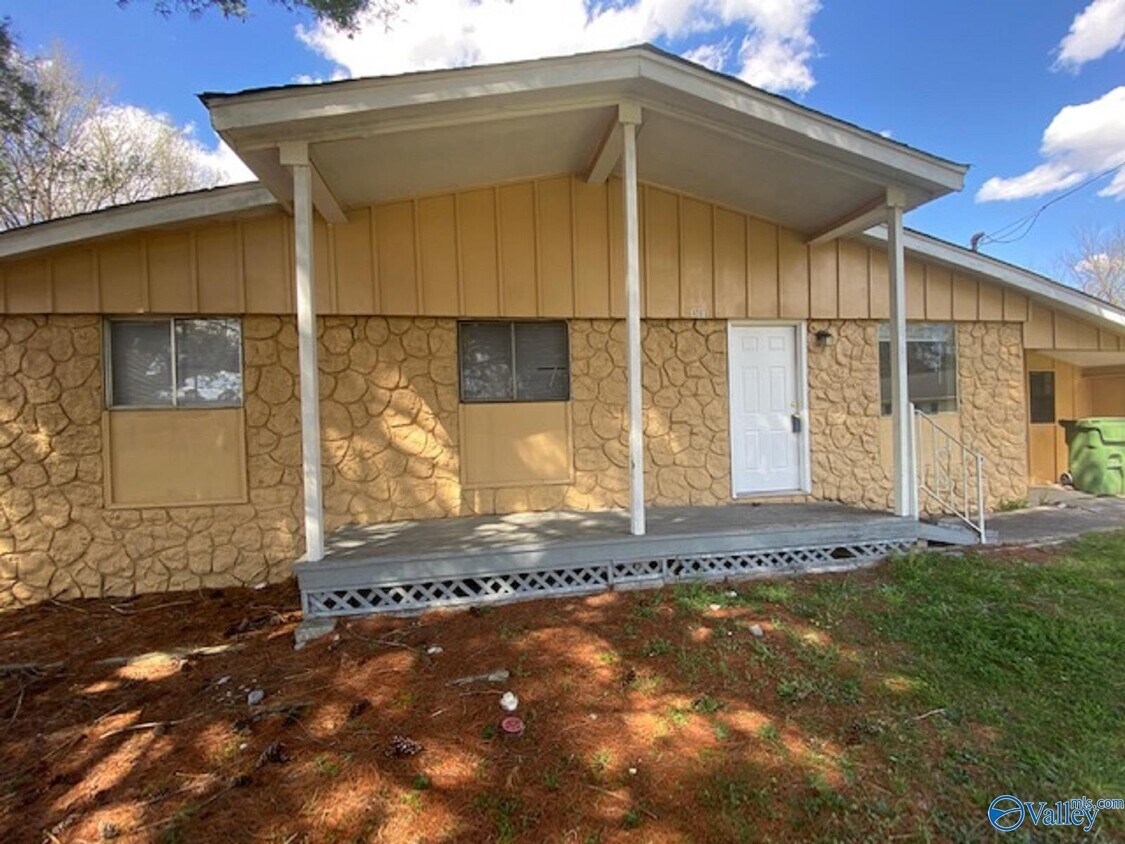Foto principal - 3203 Delisa Cir NW