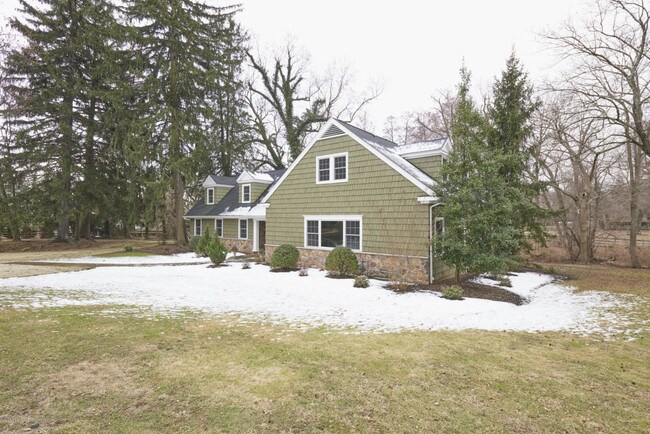 Building Photo - 54 Buena Vista Ave