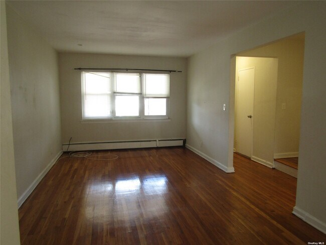 Building Photo - 2452 Wilson Ave