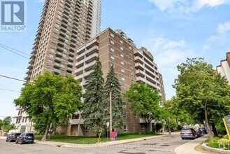 Building Photo - 110-110 Forward Ave