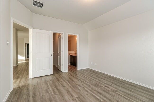 Building Photo - 22310 Porter Mountain Trl