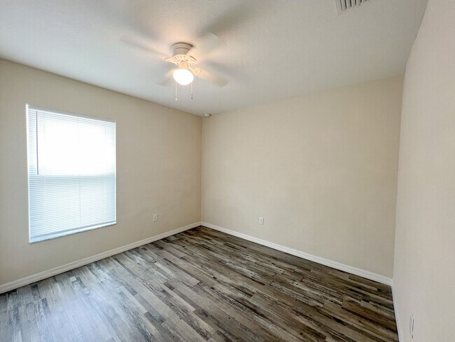 Building Photo - Charming 2 Bedroom, 2 Bathroom Home in Oca...
