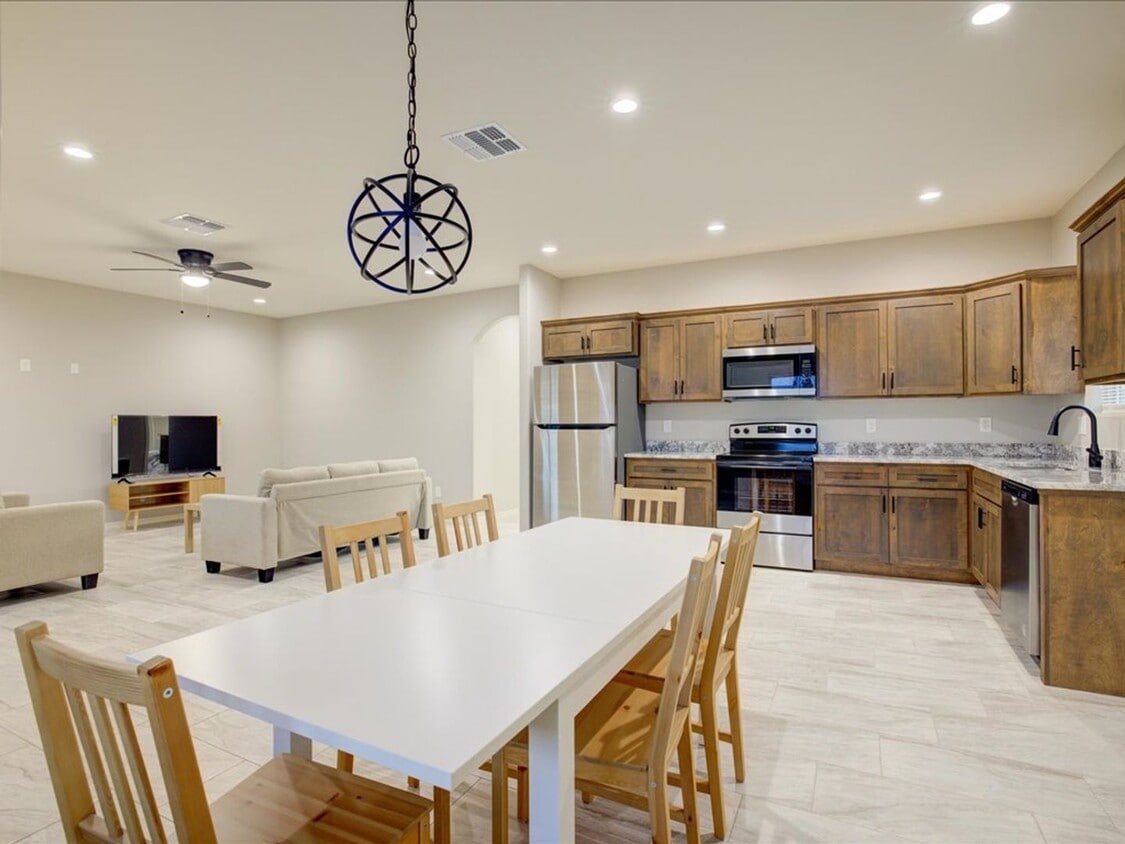 3 Bedroom 2 Bathroom Partially Furnished ... - 3 Bedroom 2 Bathroom  Partially Furnished ...