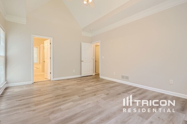 Building Photo - 115 Redspire Ln