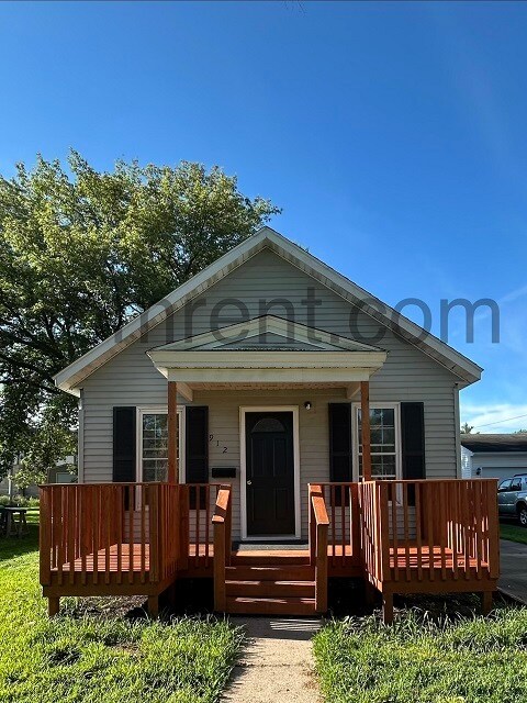 Foto del edificio - 912 2nd Ave NE