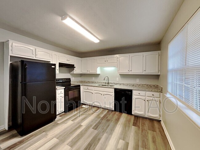 Foto del edificio - 649 Carlton Rd