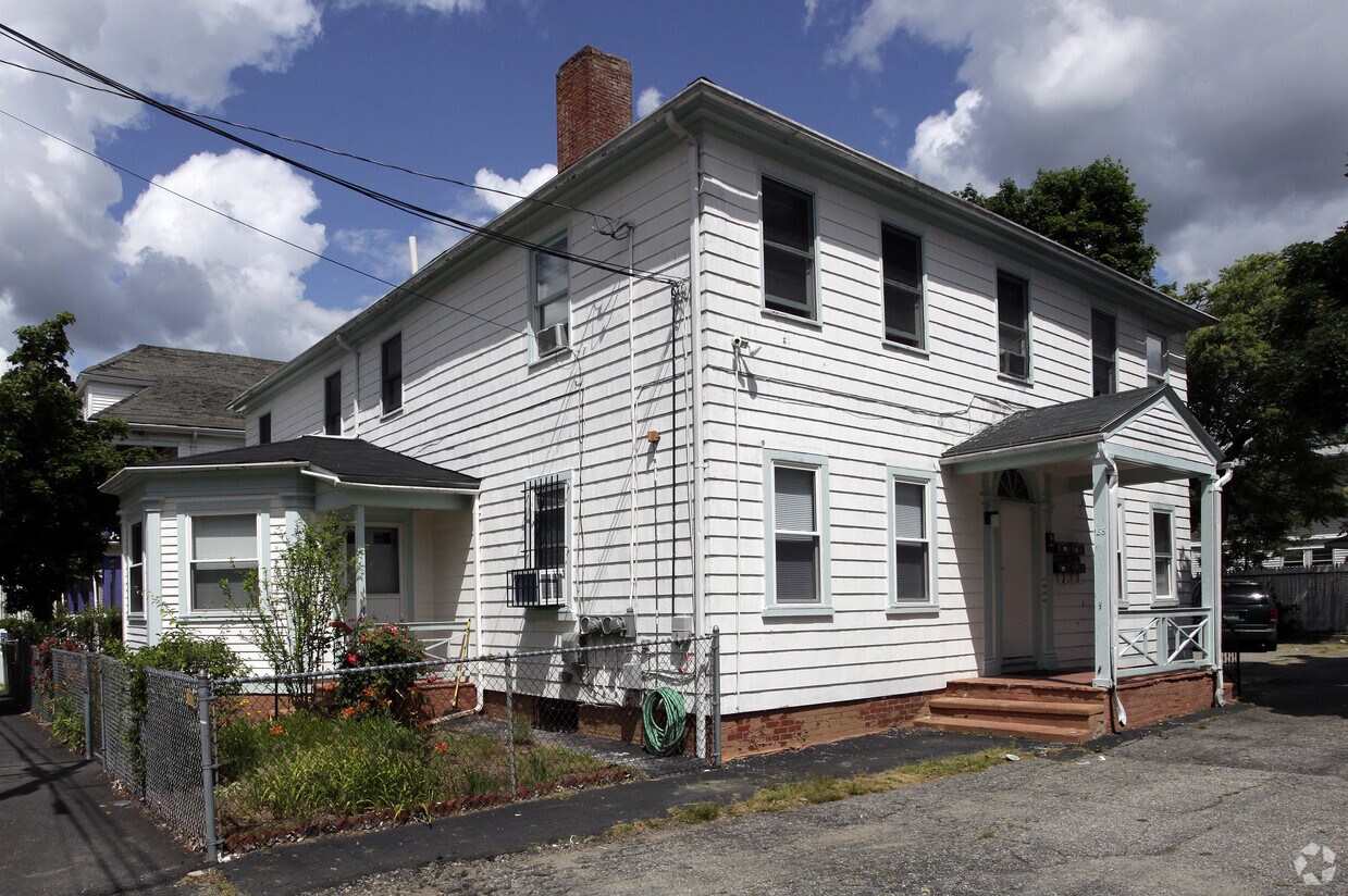 Primary Photo - 165-169 Peace St