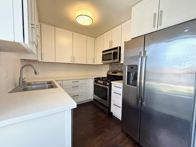 Foto del edificio - 439 S Oakhurst Dr