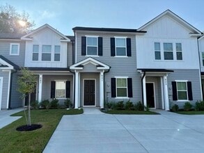 Building Photo - 651 Caroline Ct