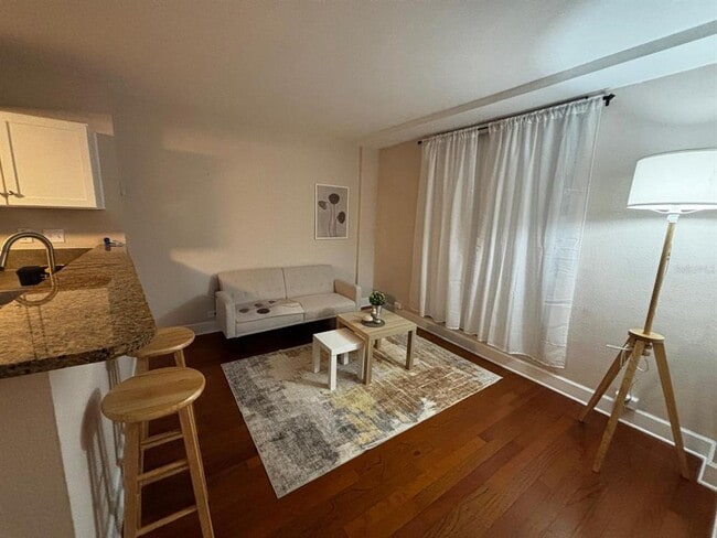 Foto del edificio - 151 E Washington St