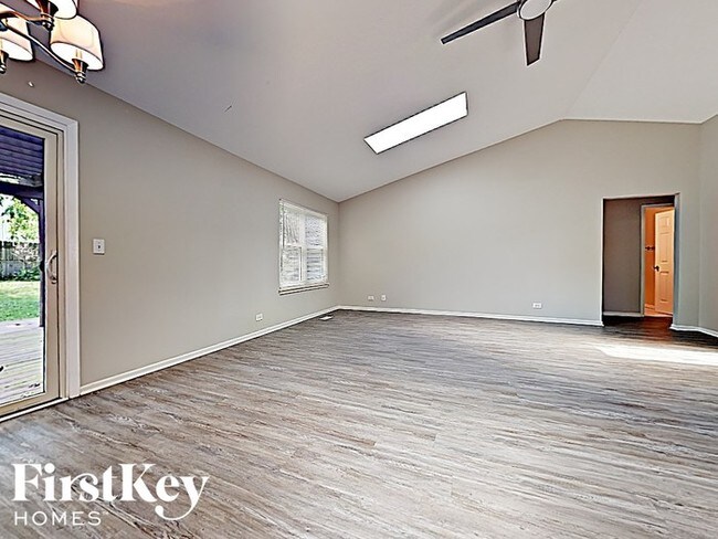 Building Photo - 869 Fieldside Ln